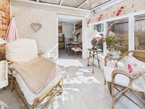 Garden room- click for photo gallery